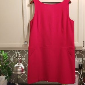 Red sleeveless dress w/ Pockets!